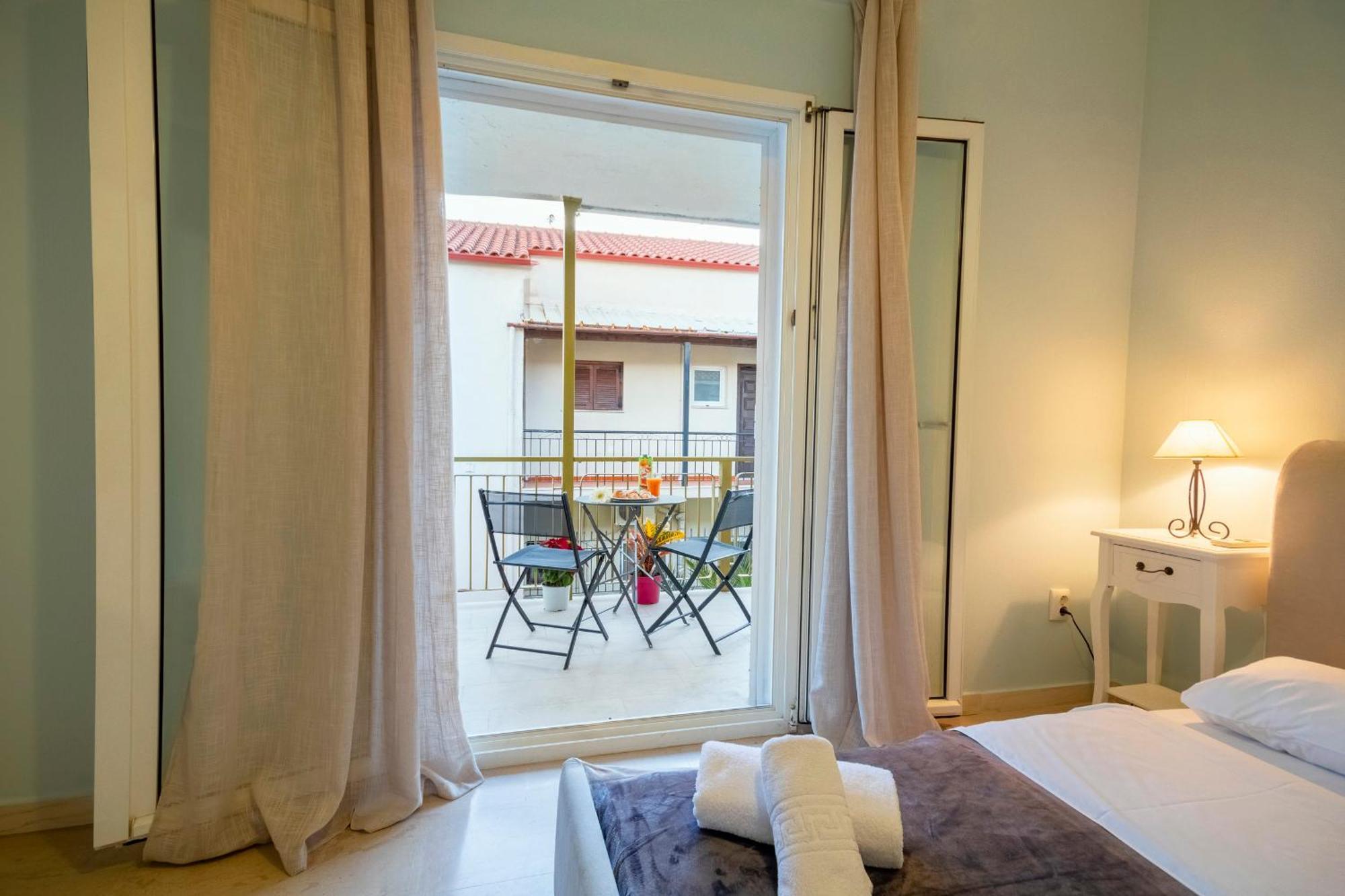 Mgi Apartment Ypsos
